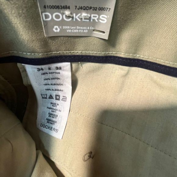 Dockers San Francisco Classic Fit Beige Pleated Front Pants size 34x32 - Picture 3 of 5